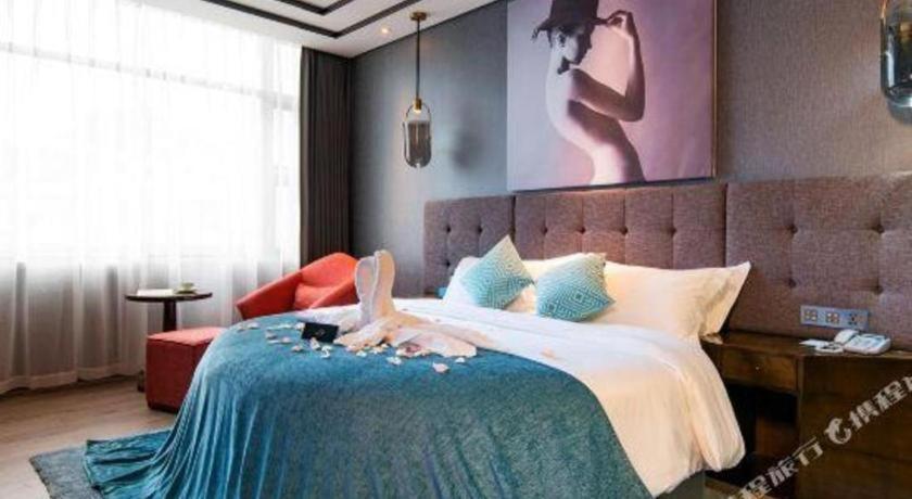 Xana Hotelle-Hotel Luzhou Baizitu Square Esterno foto